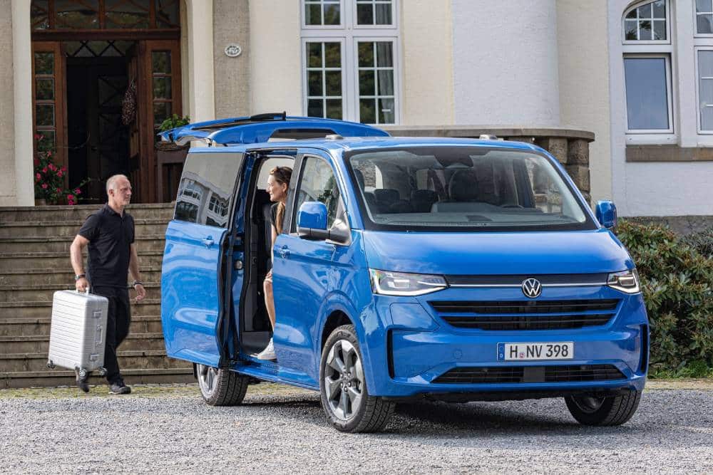 https://autogreeknews.gr/wp-content/uploads/2024/09/volkswagen-launches-caravelle-and-transporter-at-i-5.jpg