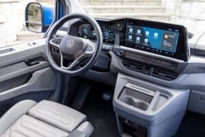 volkswagen-launches-caravelle-and-transporter-at-i (6)