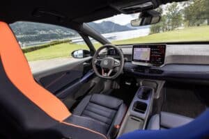 volkswagen-reveals-one-off-id3-gtx-fireice-at-id-m (8)