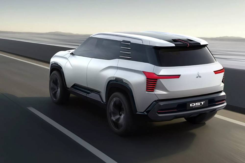 https://autogreeknews.gr/wp-content/uploads/2024/10/2024-Mitsubishi-DST-Concept-5-2048x1366-1.jpg