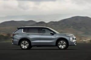 2025-Mitsubishi-Outlander-PHEV-13