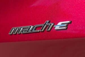 2025-Mustang-Mach-E-model-badging_agmueo