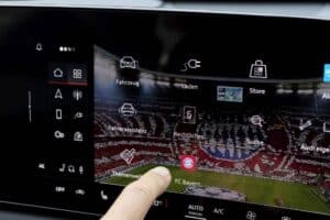 Audi delivers company cars to FC Bayern