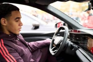 Audi_FC_Bayern_new_cars (5)