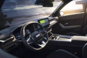 Dacia-Bigster-Hybrid-155-Journey-18-2048×1157