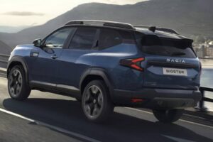 Dacia-Bigster-Hybrid-155-Journey-4-copy-2048×1152