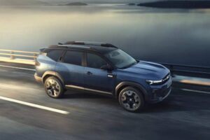 Dacia-Bigster-Hybrid-155-Journey-91-2048×1152