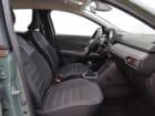 Dacia-Sandero-Stepway-front-seats