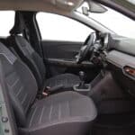 Dacia-Sandero-Stepway-front-seats