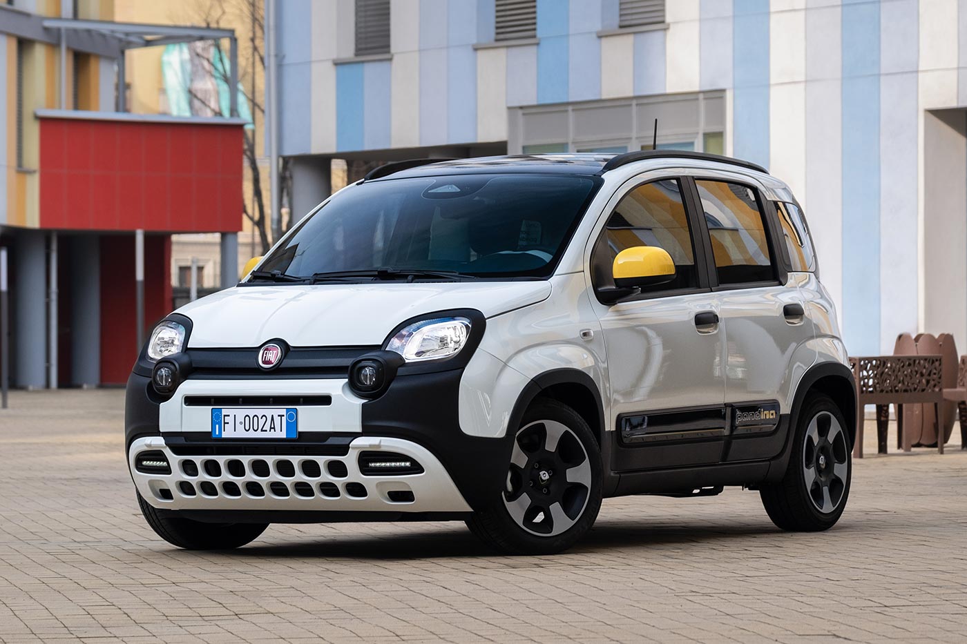 https://autogreeknews.gr/wp-content/uploads/2024/10/Fiat-Panda-2024-static.jpg
