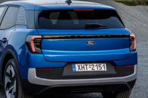 Ford-Explorer-Electric-2024-(18)