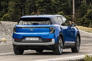 Ford-Explorer-Electric-2024-(2)