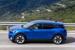 Ford-Explorer-Electric-2024-(3)