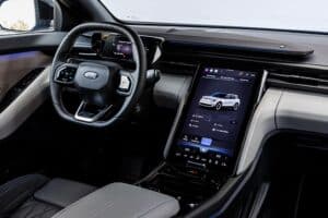 Ford-Explorer-Electric-2024-(6)