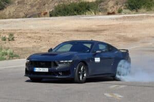 Ford-Mustang-Dark-Horse-(23)