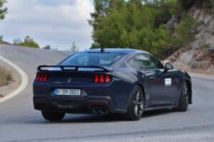 Ford-Mustang-Dark-Horse-(24)