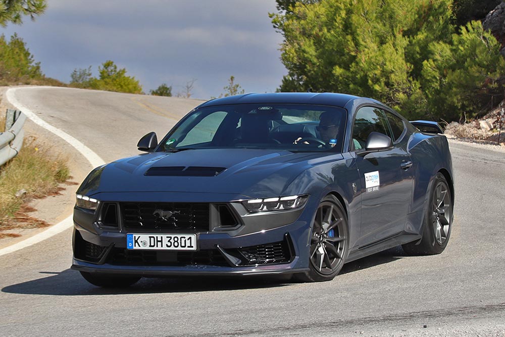 https://autogreeknews.gr/wp-content/uploads/2024/10/Ford-Mustang-Dark-Horse-25.jpg