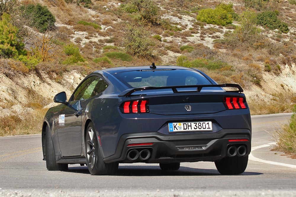 https://autogreeknews.gr/wp-content/uploads/2024/10/Ford-Mustang-Dark-Horse-26.jpg