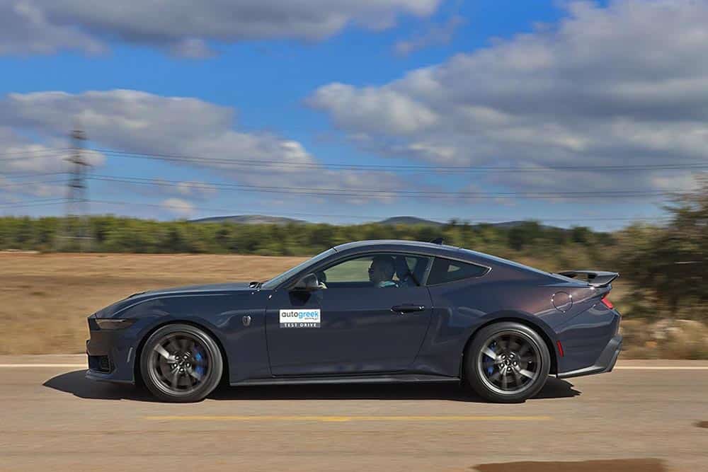 https://autogreeknews.gr/wp-content/uploads/2024/10/Ford-Mustang-Dark-Horse-30.jpg