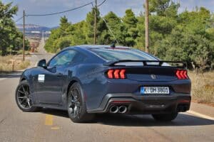 Ford-Mustang-Dark-Horse-(4)