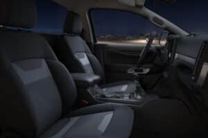 Ford-Ranger-esoteriko-2