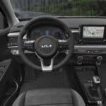 Kia-Stonic-2024-esoteriko