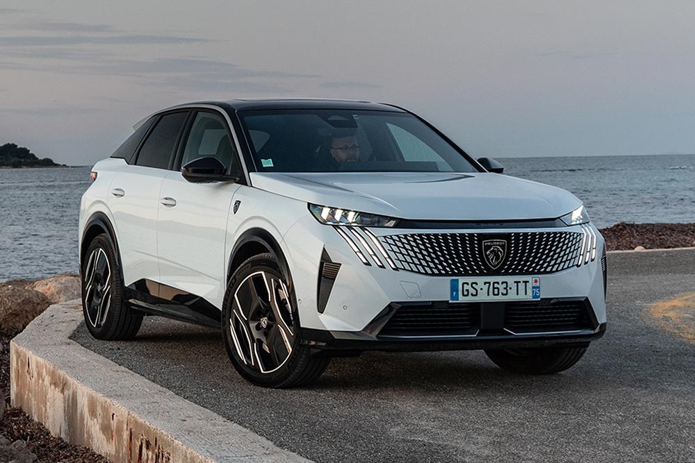 https://autogreeknews.gr/wp-content/uploads/2024/10/PEUGEOT-3008-2024-4.jpg