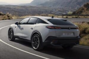 PEUGEOT_E408_2405CV_240