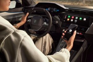 PEUGEOT_E408_2405CV_400