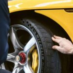 Porsche-Carrera-GT-2