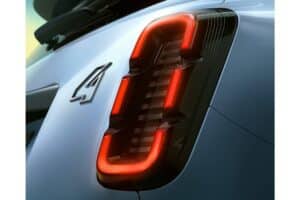 R-DAM_1599859-5000 (1)