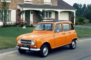 Renault-4-old-(7)