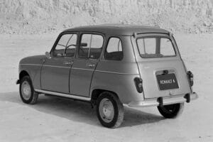 Renault-4-old-(8)