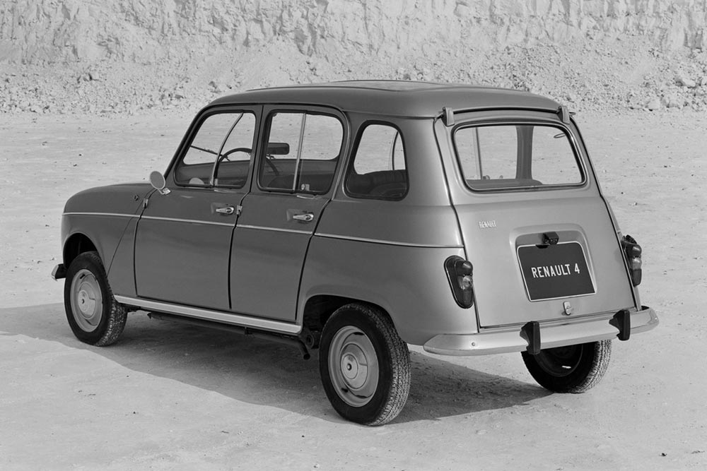 https://autogreeknews.gr/wp-content/uploads/2024/10/Renault-4-old-8.jpg