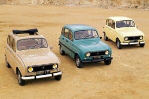Renault-4-old-(9)