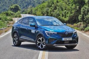 Renault-Arkana-2024-static