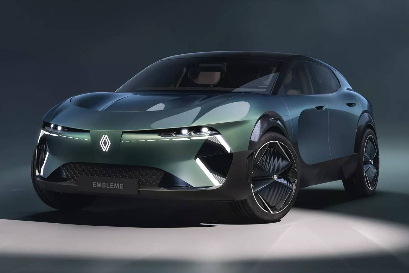 https://autogreeknews.gr/wp-content/uploads/2024/10/Renault-Embleme-Concept-1-2048x1152-1.jpg