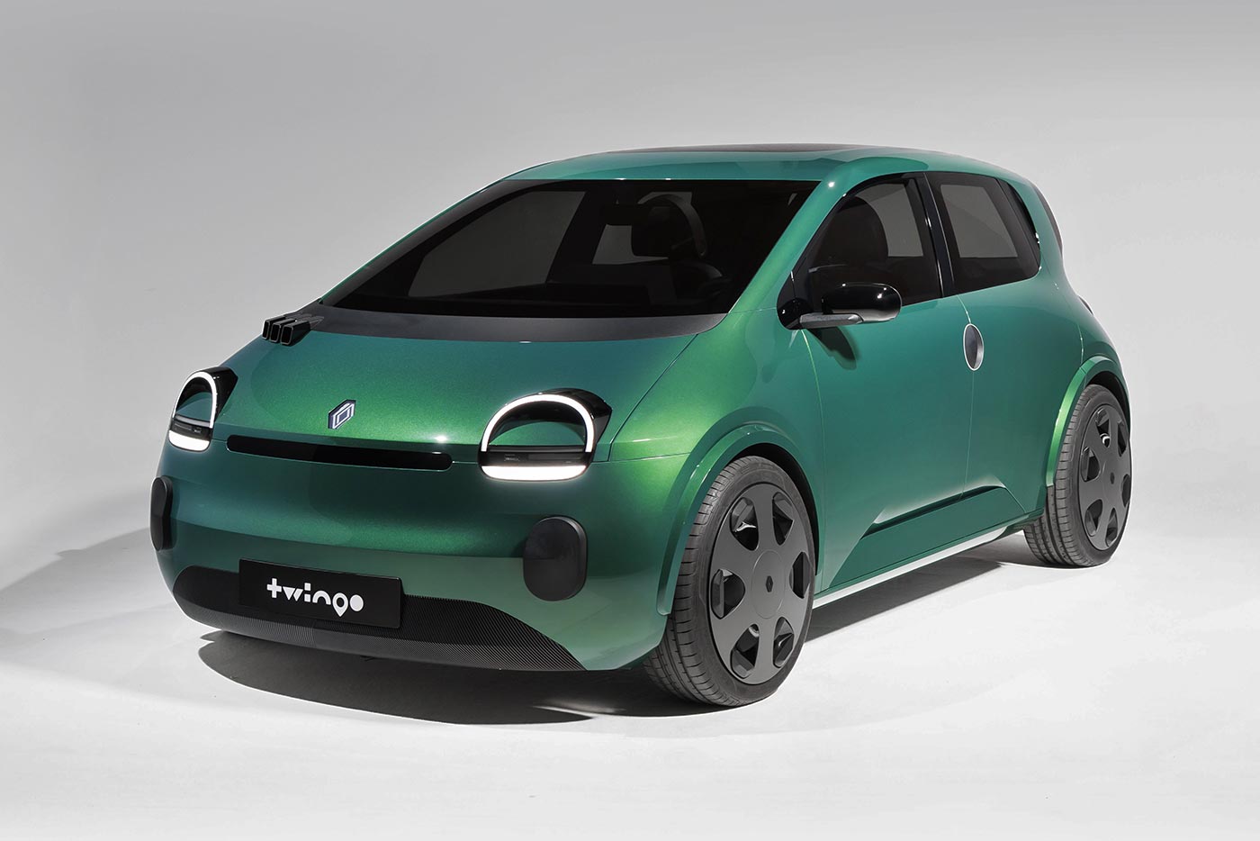 https://autogreeknews.gr/wp-content/uploads/2024/10/Renault-Twingo-E-Tech-electric-prototype-1.jpg