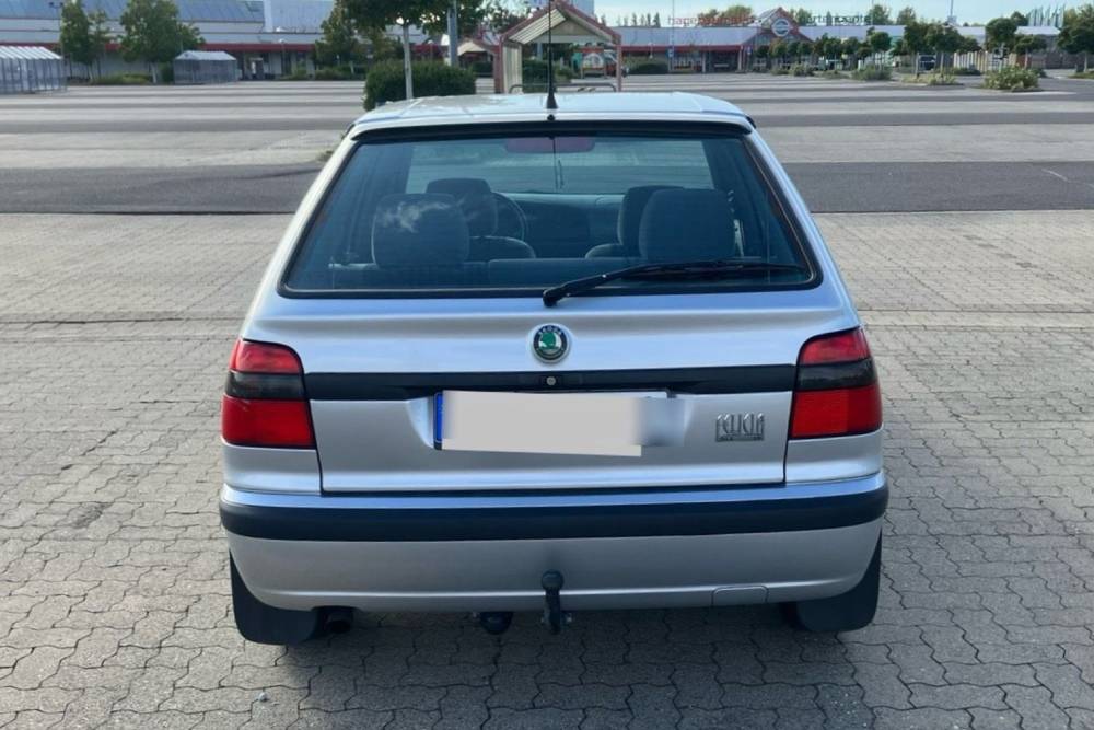 https://autogreeknews.gr/wp-content/uploads/2024/10/Skoda_Felicia_16_GLX_2000_for_sale-11.jpg