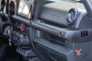 Suzuki jimny mata (2)