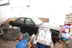 abandoned bmw m5 e34 04