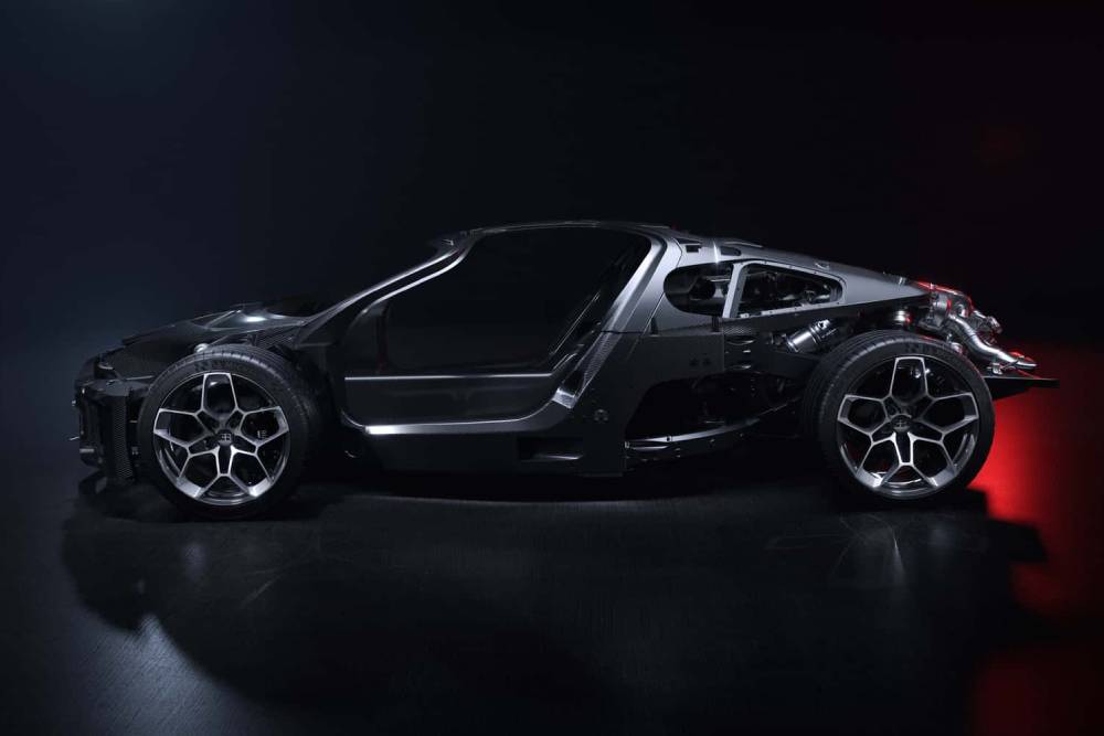 Έργο τέχνης το σασί της νέας Bugatti (+video)