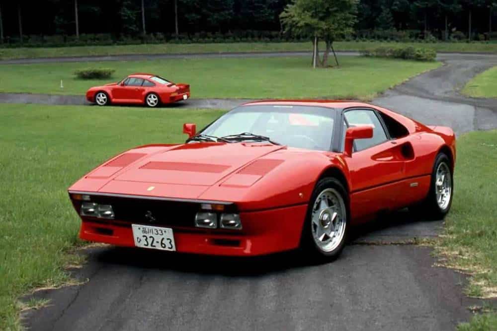https://autogreeknews.gr/wp-content/uploads/2024/10/ferrari-288-gto-le-foto-storiche-1.jpg