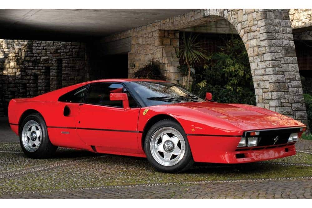 https://autogreeknews.gr/wp-content/uploads/2024/10/ferrari-288-gto-le-foto-storiche-3.jpg