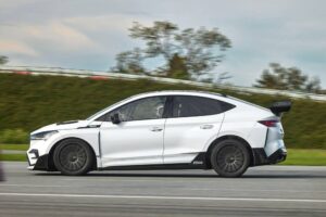 hottest-skoda-enyaq-coupe-rs-debuts-but-you-can-t- (4)