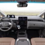 hyundai-staria-1121-interior-01