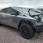 this-brand-new-tesla-cybertruck-was-crashed-and-ab (2)