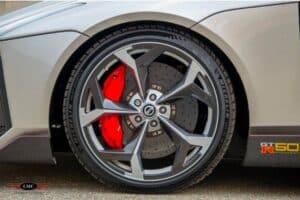 2021-Nissan-GT-R-2457-16