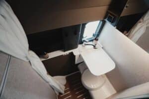 2025-grand-canyon-s-crossover-camper-van-is-europe (18)