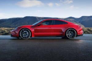 2025-porsche-taycan-gts (1)